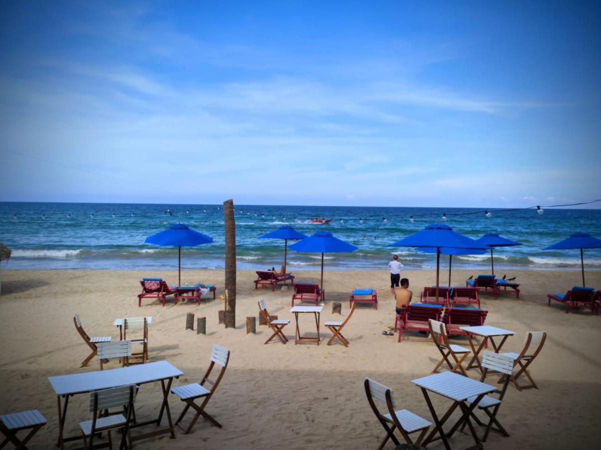 Blue Sand Beach Resort 트링코말리 외부 사진