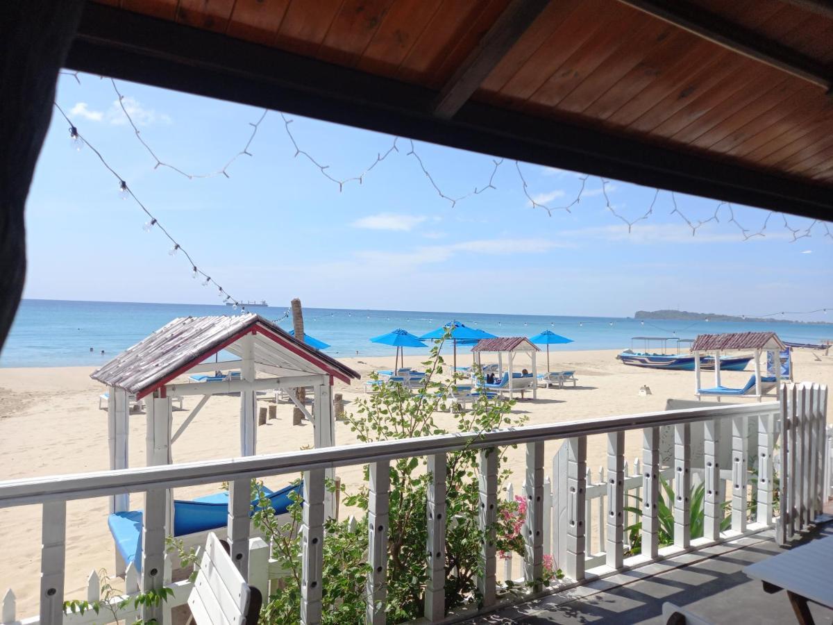 Blue Sand Beach Resort 트링코말리 외부 사진