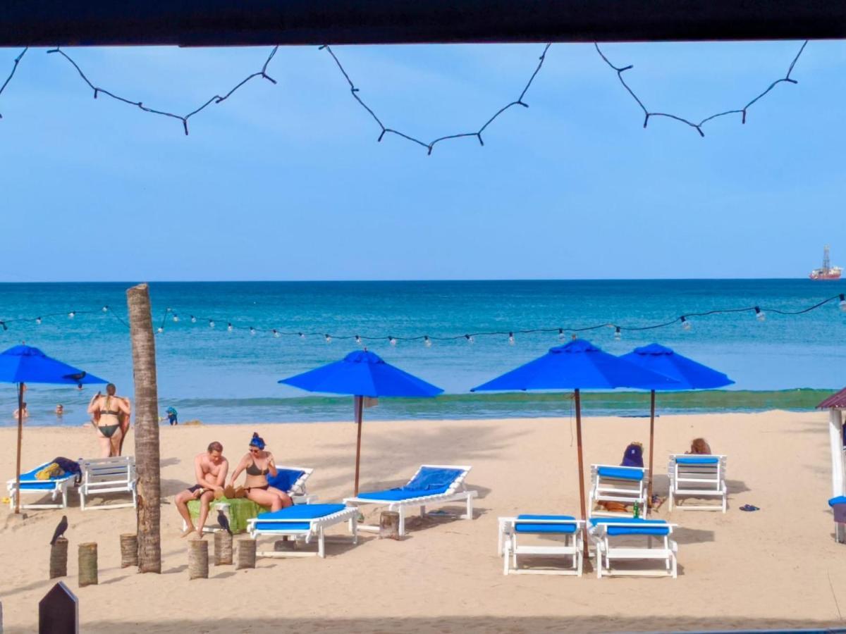 Blue Sand Beach Resort 트링코말리 외부 사진