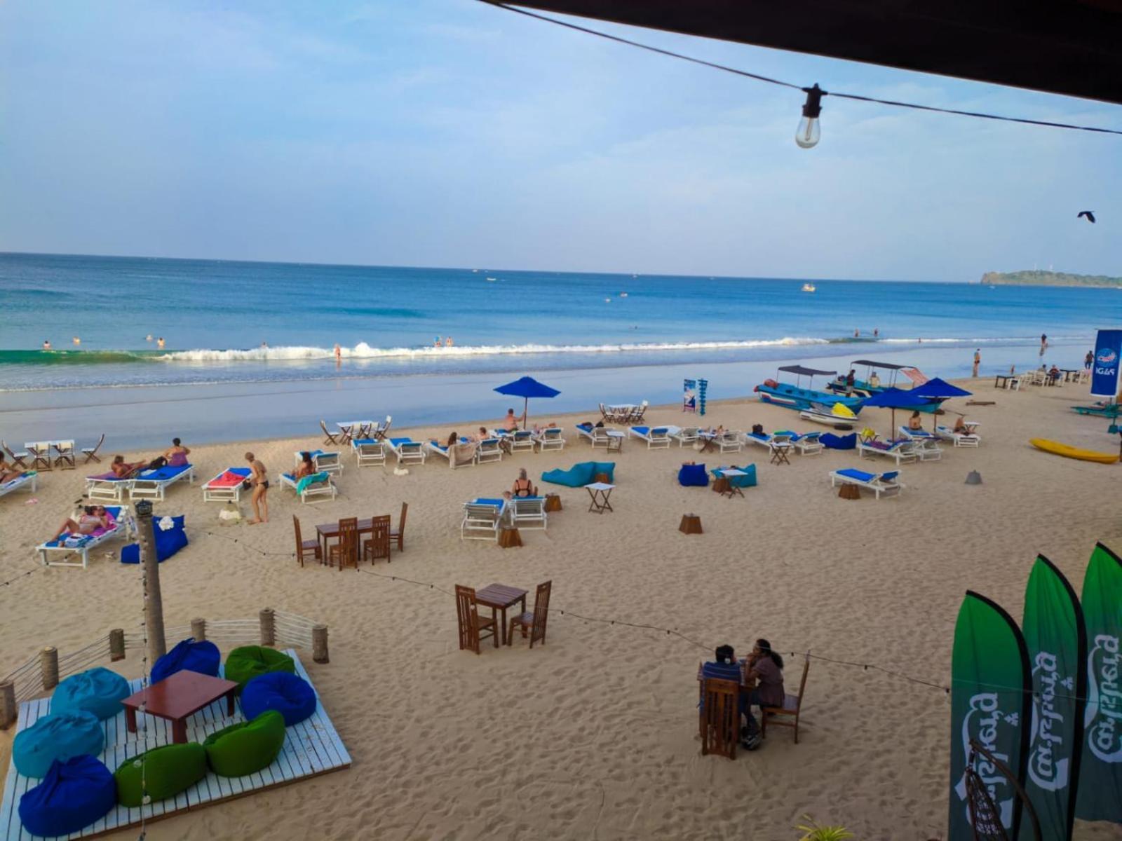 Blue Sand Beach Resort 트링코말리 외부 사진